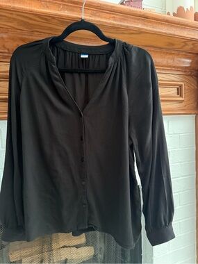 Old Navy Black Button-Front Women’s Blouse